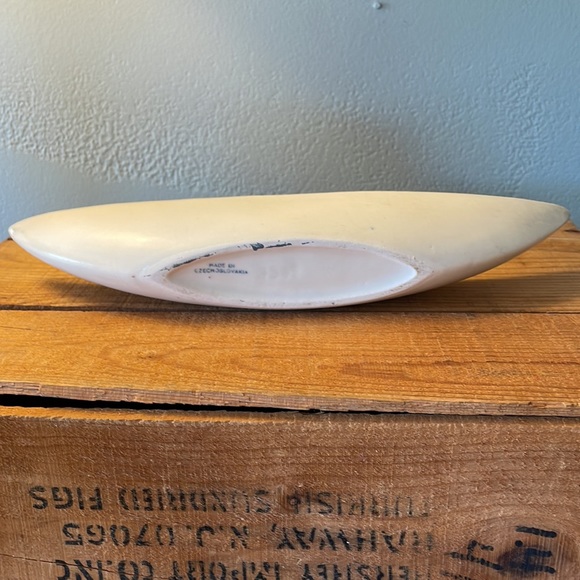 Striking Vintage Dish from Czechoslovakia - Picture 3 of 10